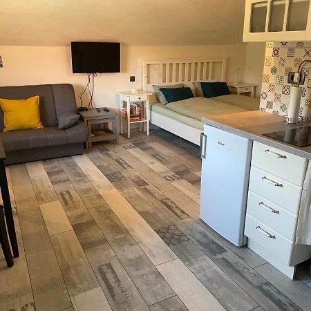 Apartma Obrh Smarjeske Toplice Εξωτερικό φωτογραφία